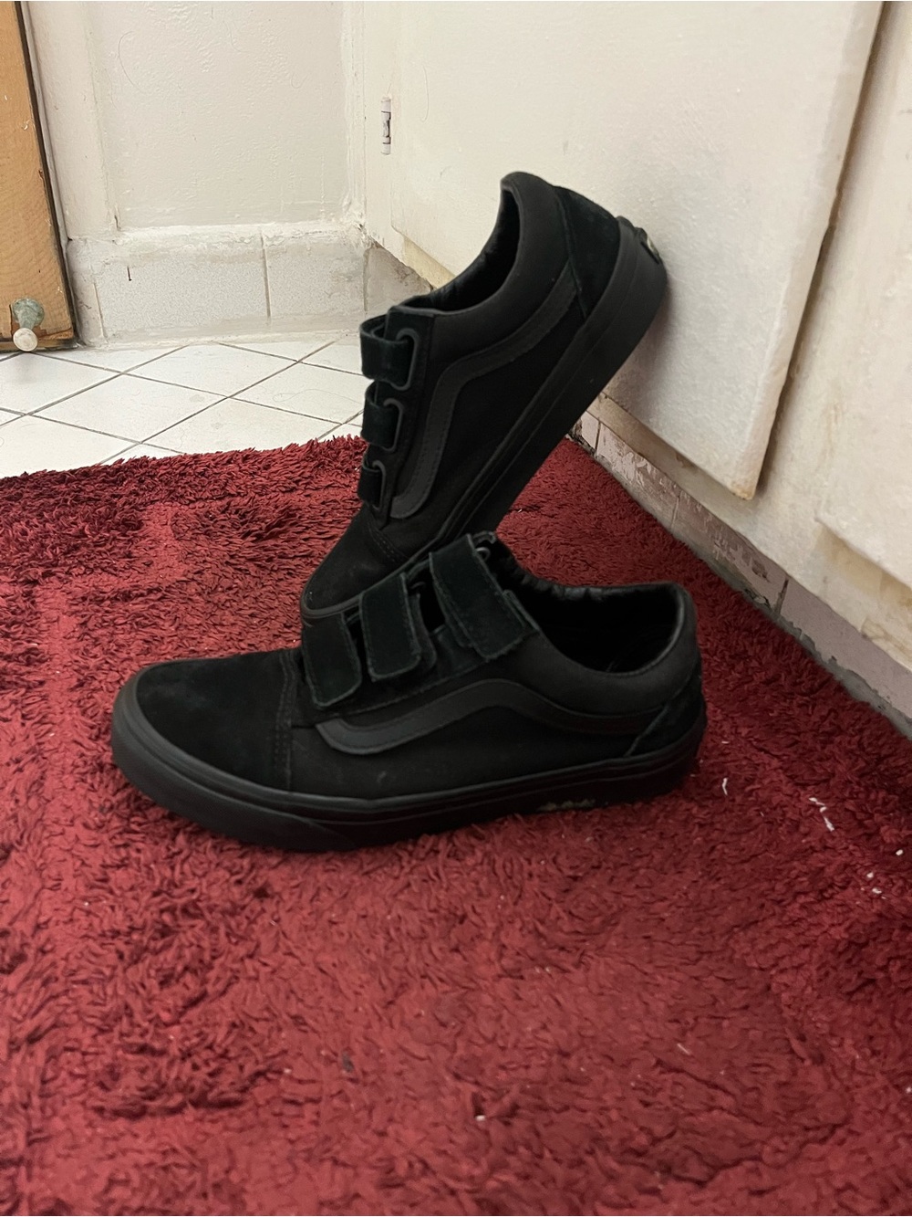 Vans Women's Black Velcro Skate Sneakers